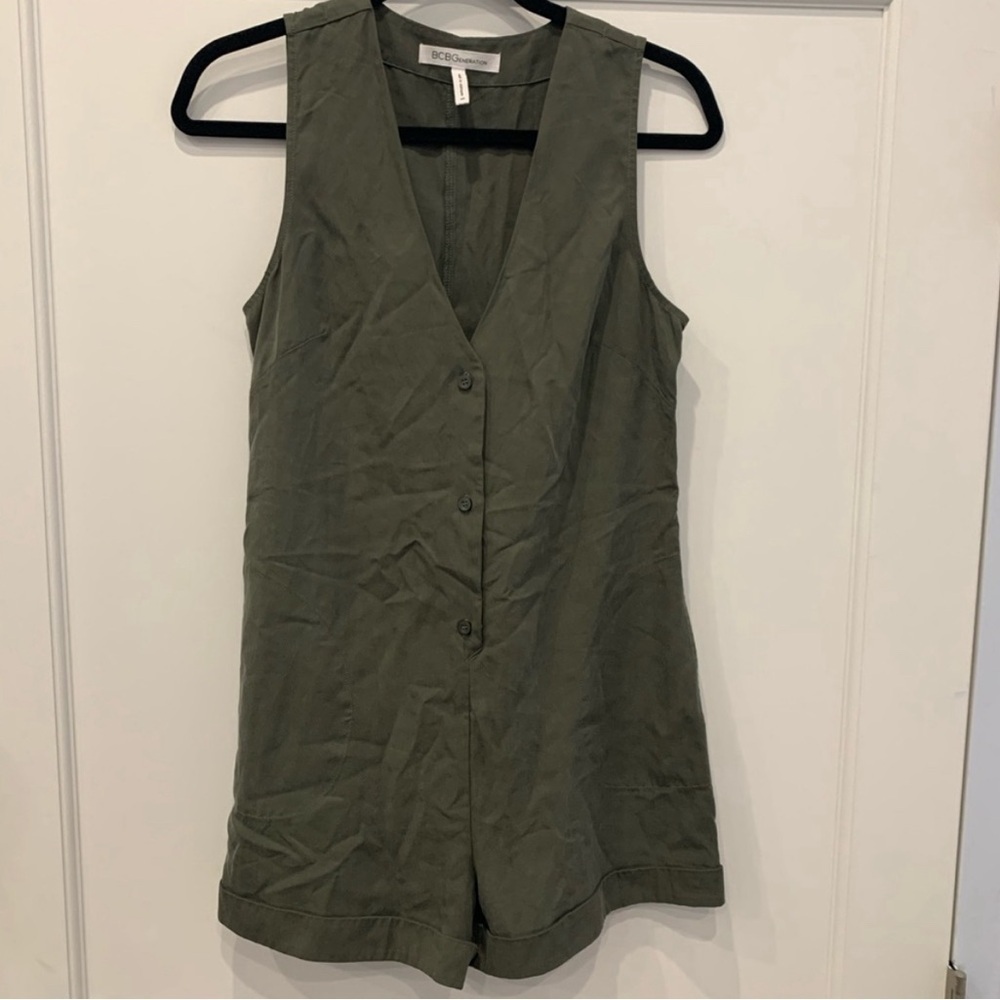 BCBGeneration Olive Green sleeveless, button down romper. Size XS with pockets